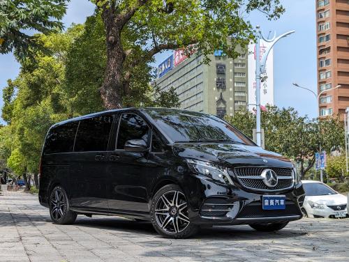 M-Benz 2023 V250d AMG Line 黑