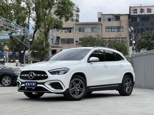 M-Benz 2025年式 GLA200 白