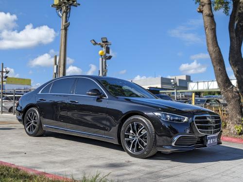 M-Benz 2022 S450 4MATIC L 黑