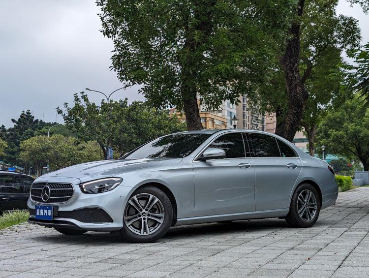 M-Benz 2021 E200 Sedan Avantgarde 銀