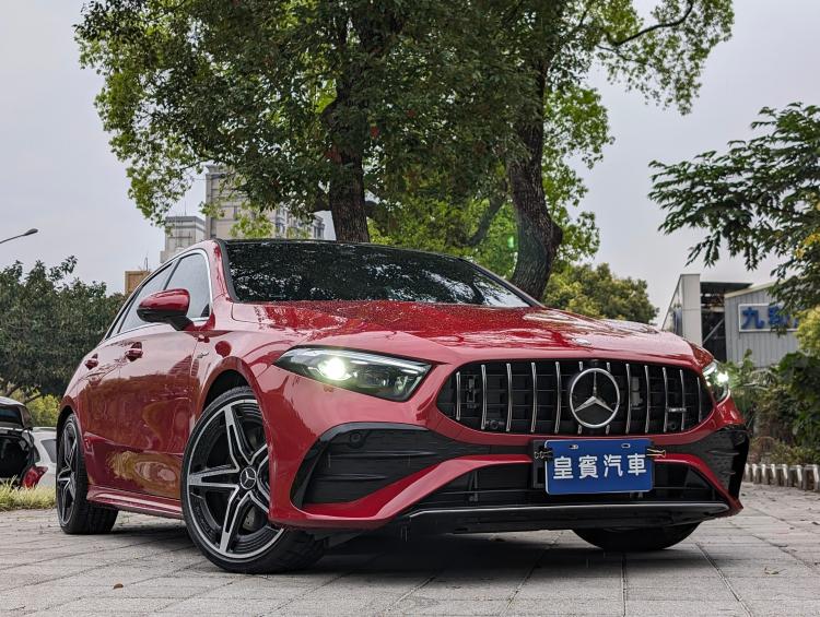 M-Benz 2024年式 AMG A35 4MATIC 紅