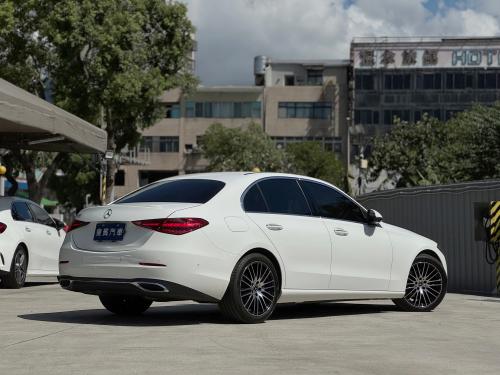 M-Benz 2022年式 C200 Sedan 白