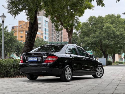 M-Benz 2011 C200 Sedan CGI BlueEFFICIENCY Avantgarde 黑