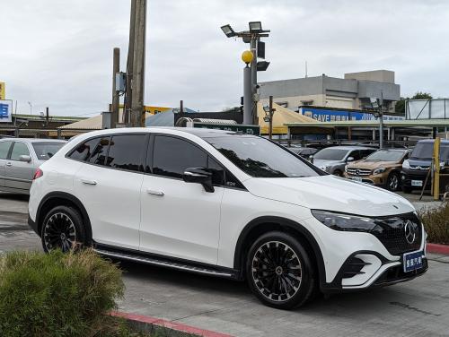 M-Benz 2023 EQE350 4MATIC AMG Line 白