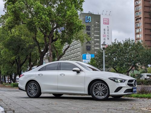 M-Benz 2022 CLA200 Coupe 白
