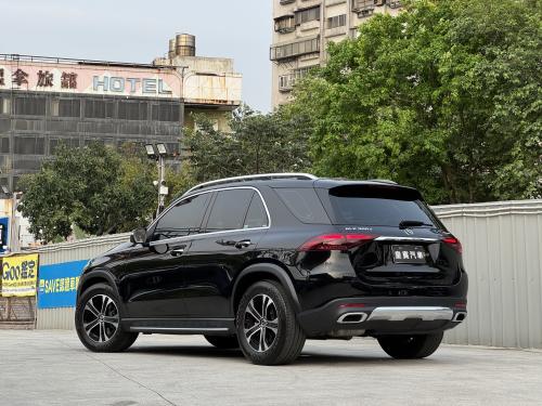 M-Benz 2024 GLE300d 4MATIC 鐵黑
