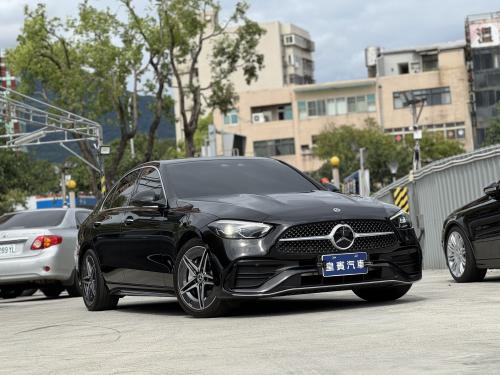 M-Benz 2023 C200 Sedan AMG Line 鐵黑