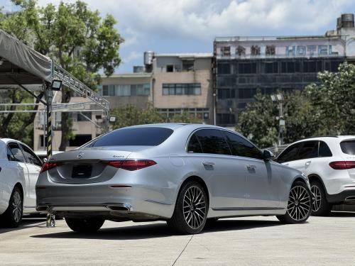 M-Benz 2023 S580 4MATIC L 銀