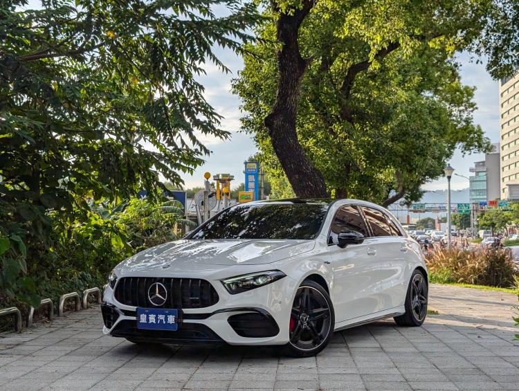 M-Benz 2024 AMG A45 S 4MATIC+ 白