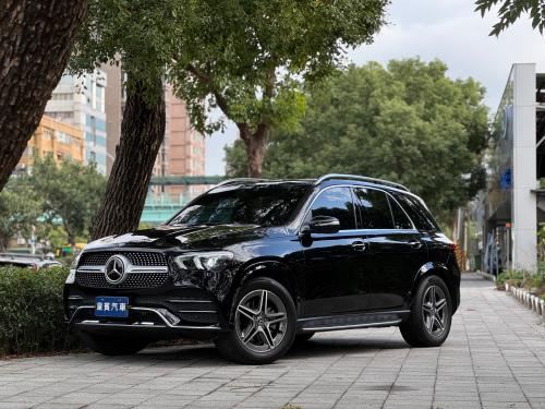 M-Benz 2023年式 GLE300d 4MATIC AMG Line 黑