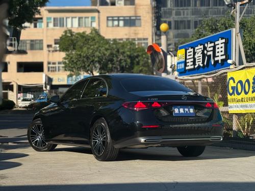 M-Benz 2025 E200 Sedan Luxury 黑