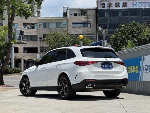 M-Benz 2023 GLC300 4MATIC 白
