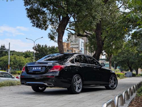 M-Benz 2019 E300 Sedan 運動版 黑