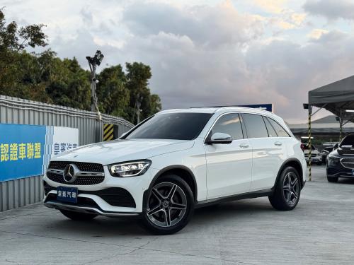M-Benz 2022 GLC300 4MATIC AMG Line 白