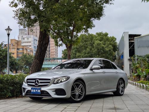 M-Benz 2016 E200 Sedan AMG Line 銀