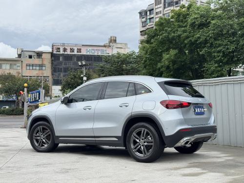M-Benz 2025年式 GLA180 科技銀
