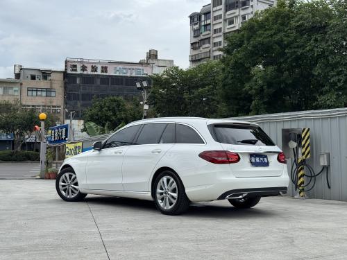 M-Benz 2020年式 C180 Estate 進化版 白