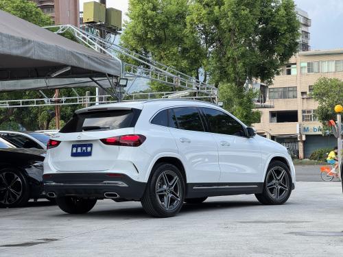 M-Benz 2024 GLA200 白