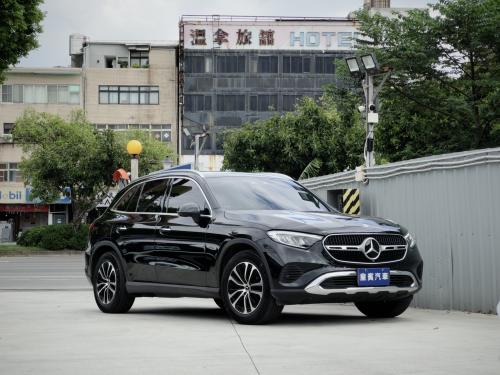 M-Benz 2024年式 GLC200 4MATIC 鐵黑