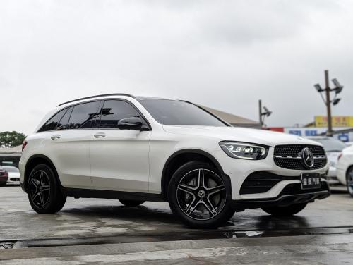 M-Benz 2020年式 GLC300 4MATIC AMG Line 白