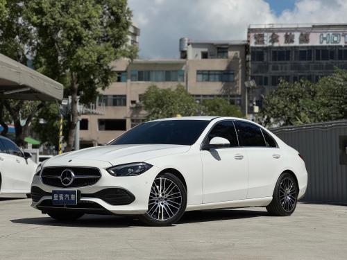 M-Benz 2022年式 C200 Sedan 白
