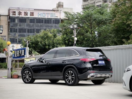 M-Benz 2024年式 GLC200 4MATIC 鐵黑