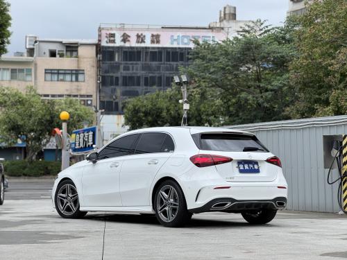M-Benz 2024 A180 白