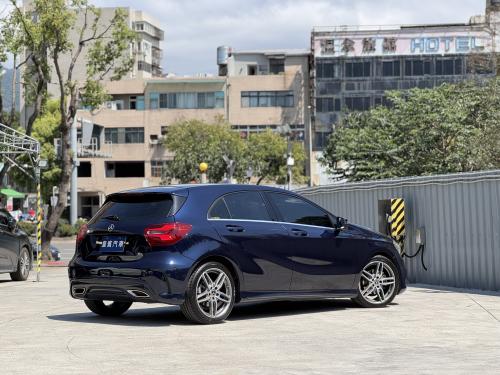 M-Benz 2018年式 A180 運動版 墨藍