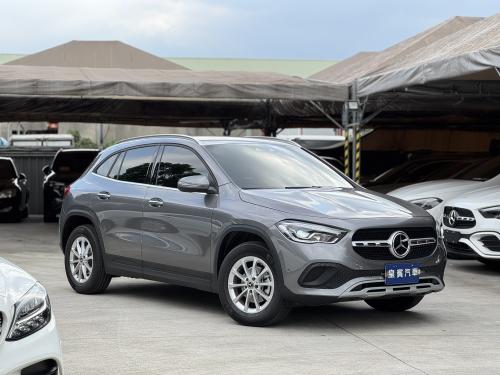 M-Benz 2021 GLA180 深灰