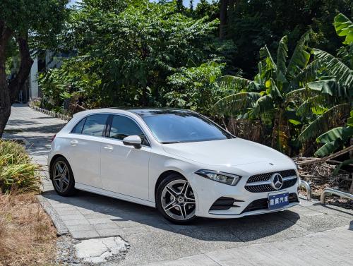 M-Benz 2019年式 A200 AMG Line 白