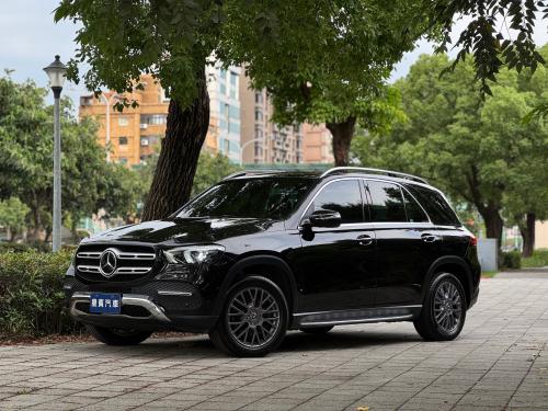 M-Benz 2022 GLE300d 4MATIC 黑