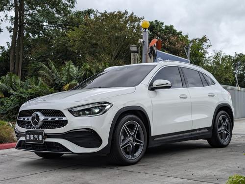 M-Benz 2021年式 GLA200 AMG Line 白