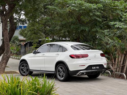 M-Benz 2021 GLC300 4MATIC Coupe AMG Line 白