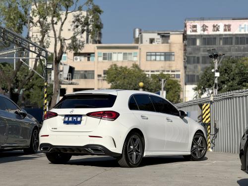 M-Benz 2023年式 A180 運動版 白