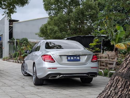 M-Benz 2016 E200 Sedan AMG Line 銀