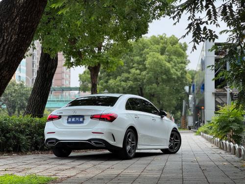 M-Benz 2019 A200 Sedan AMG Line 白