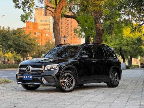M-Benz 2023 GLB200 AMG Line 黑