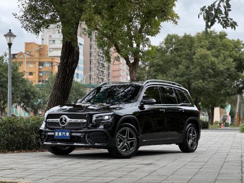 M-Benz 2023年式 GLB200 AMG Line 黑
