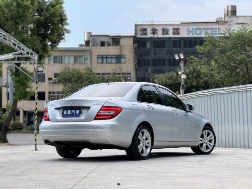 M-Benz 2012 C200 Sedan BlueEFFICIENCY Classic 亮銀