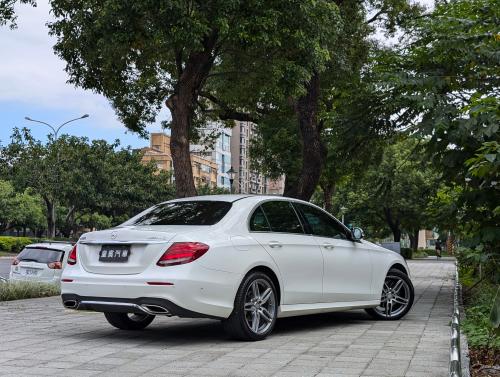 M-Benz 2017年式 E250 Sedan Avantgarde 白