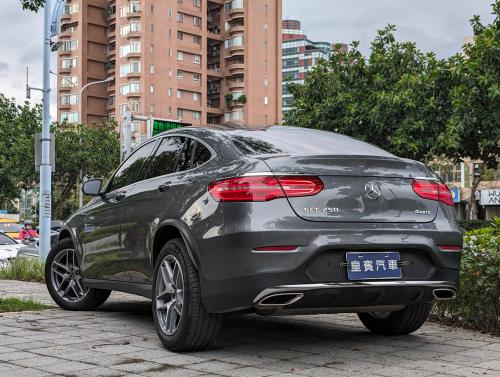 M-Benz 2018 GLC250 Coupe 4MATIC AMG Line 灰