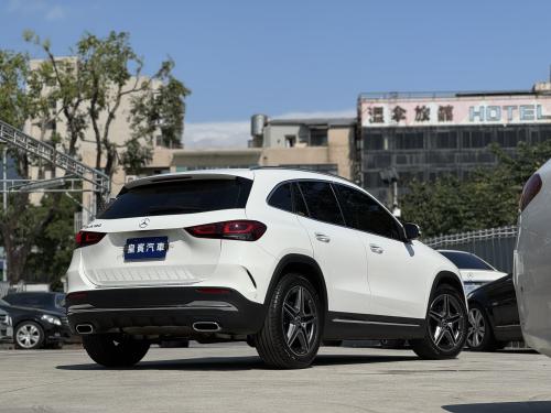 M-Benz 2021年式 GLA180 豪華版 白