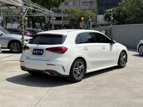 M-Benz 2019年式 A200 AMG Line 白