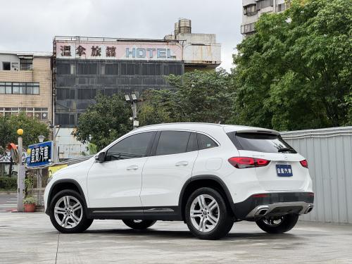 M-Benz 2023 GLA180 豪華版 白