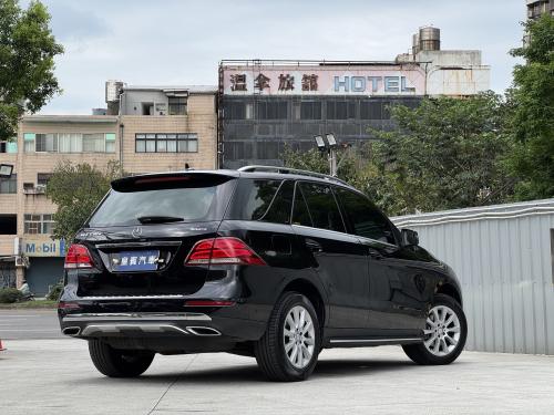 M-Benz 2017年式 GLE250d 4MATIC 鐵黑