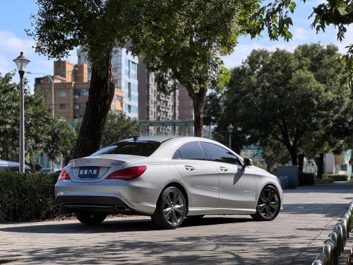 M-Benz 2015年式 CLA200 銀