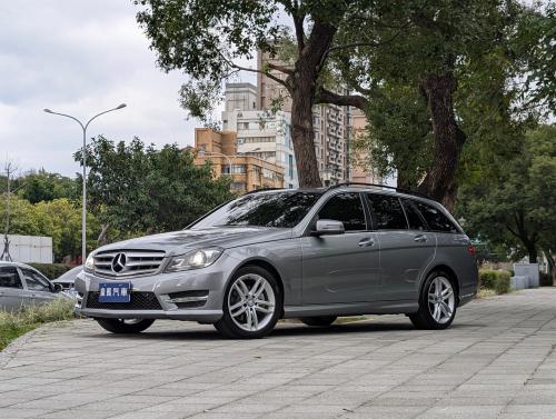 M-Benz 2013 C220 Estate CDI BlueEFFICIENCY Classic 灰