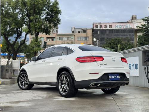 M-Benz 2019年式 GLC250 4MATIC Coupe 運動版 白