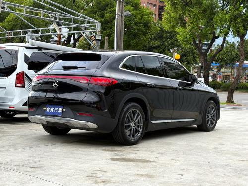M-Benz 2024 EQE300 SUV 鐵黑