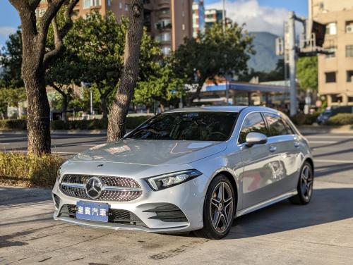 M-Benz 2021 A180 AMG Line 銀